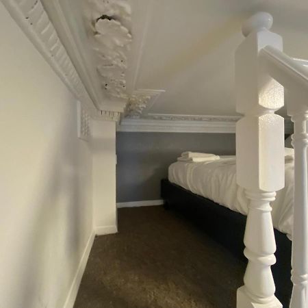 F5- Mezzanine Studio Fits 3 Near Paddington London Exterior photo
