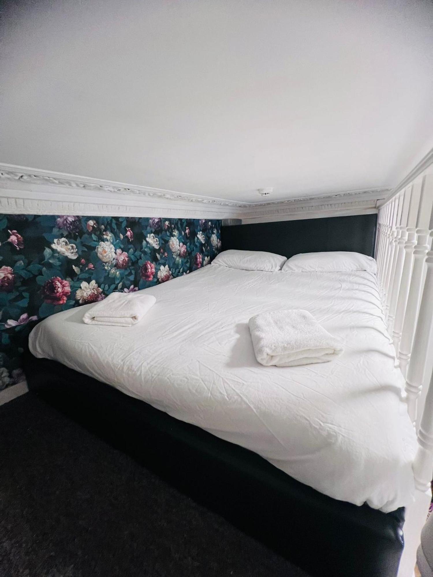 F5- Mezzanine Studio Fits 3 Near Paddington London Exterior photo